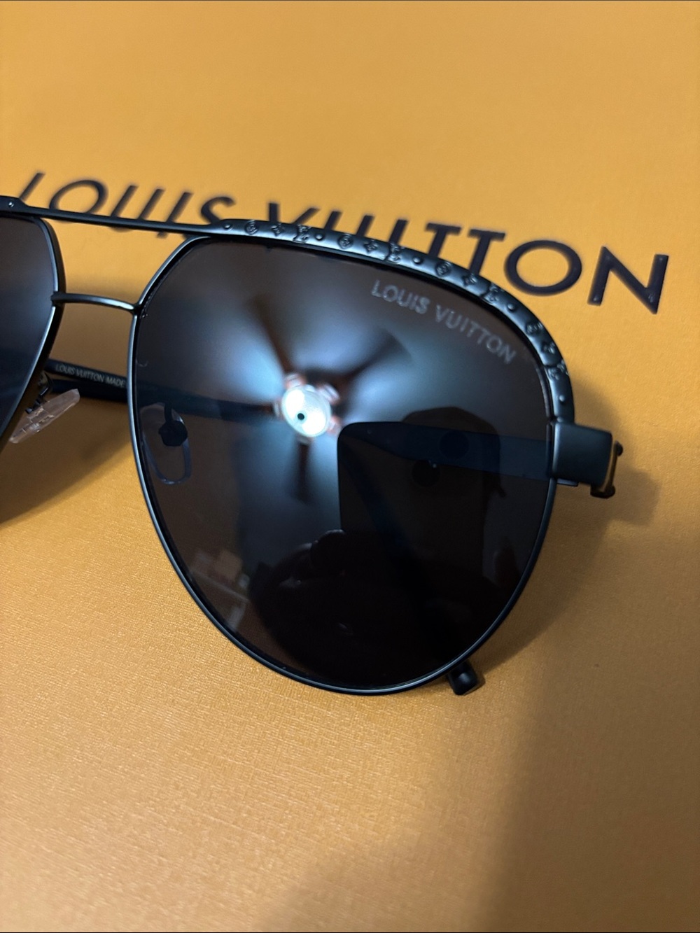 Louis Vuitton Black Metal Pilot Sunglasses - Picture 3 of 7
